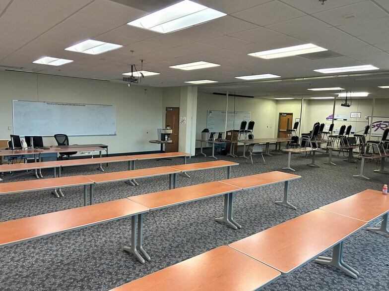 More Photos Of 8055 N Highway 67, Texarkana Industrial For Sale