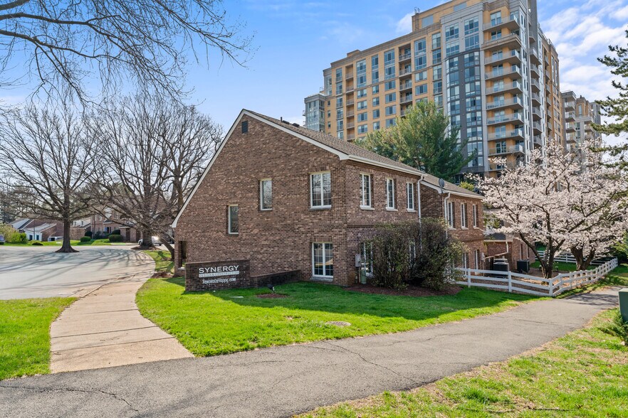 More Photos Of 11739-11741 Bowman Green Dr, Reston Office For Lease