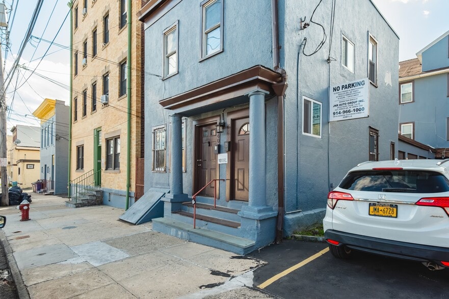 More Photos Of 536 N High St, Mount Vernon Apartments For Sale