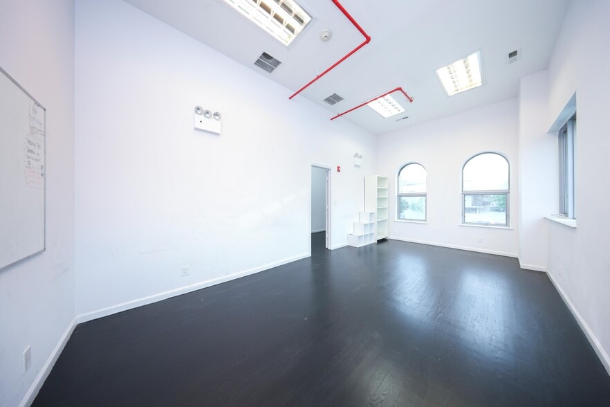 More Photos Of 343 Sand Ln, Staten Island Daycare Center For Sale