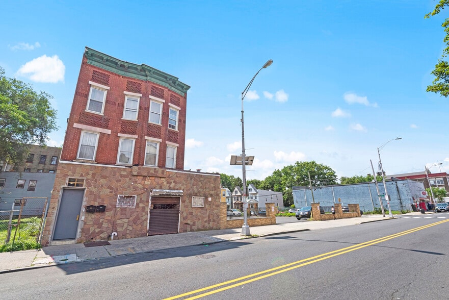 More Photos Of 260 Martin Luther King Jr Dr, Jersey City General Retail For Sale