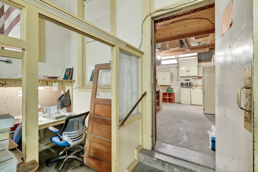 More Photos Of 360-362 Central Ave, Fillmore Storefront For Sale