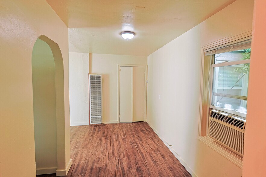 More Photos Of 1701 Lake St, Calistoga Apartments For Sale