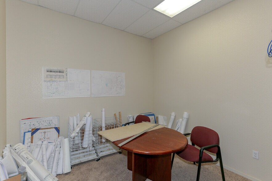 More Photos Of 128 Heron Way, Merced Light Manufacturing For Lease