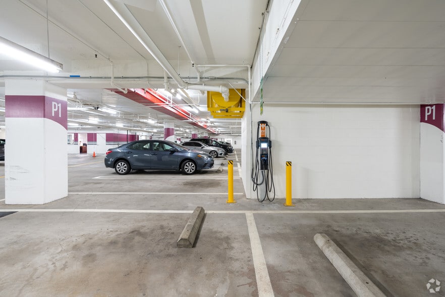 More Photos Of 200 S Los Robles Ave, Pasadena Office For Lease