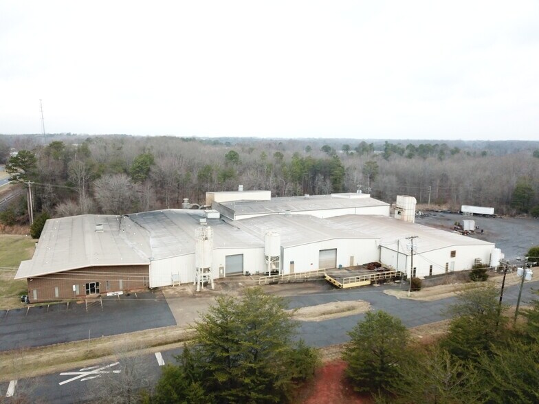 Primary Photo Of 133 Community Dr, Gastonia Warehouse For Lease