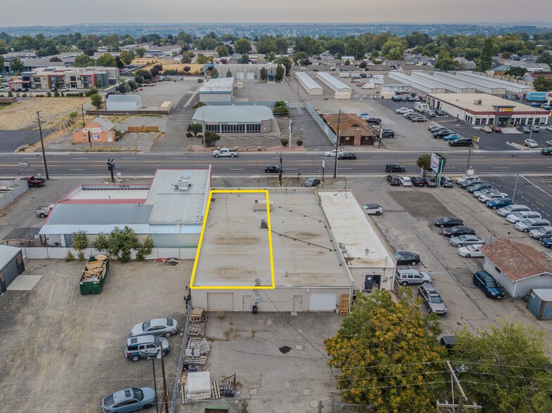 More Photos Of 4207 W Clearwater Ave, Kennewick General Retail For Lease