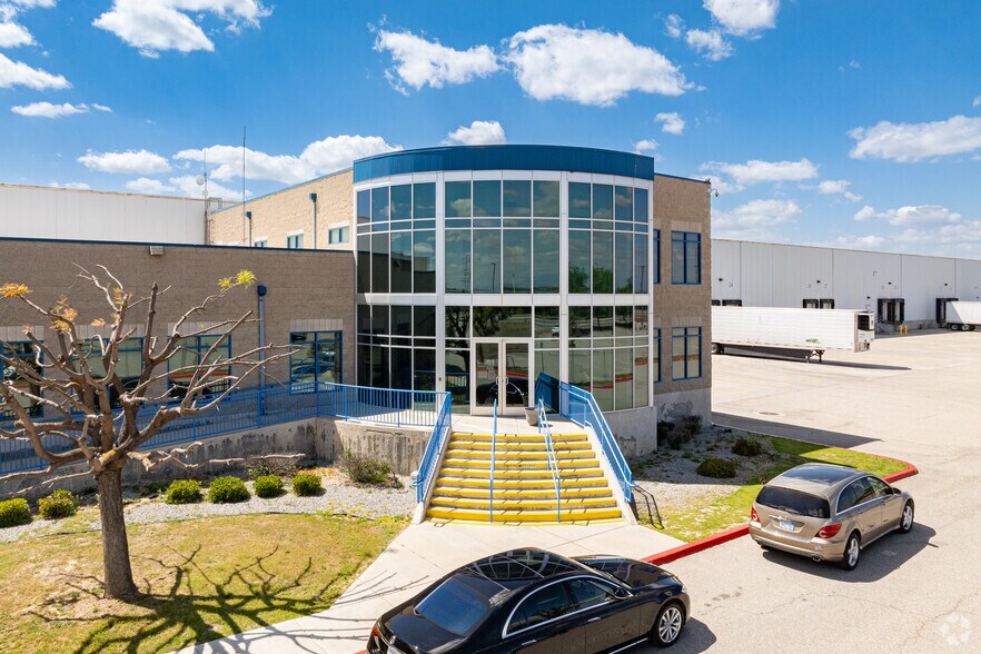 Primary Photo Of 2121 Browning Rd, Delano Refrigeration Cold Storage For Sale