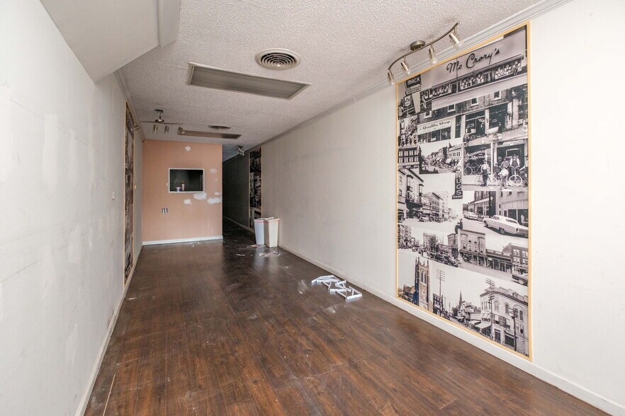 More Photos Of 30 S Main St, Harrisonburg General Retail For Sale