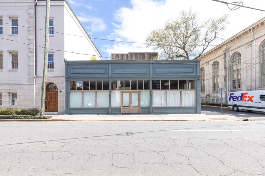 More Photos Of 220 Whitaker St, Savannah Storefront For Sale