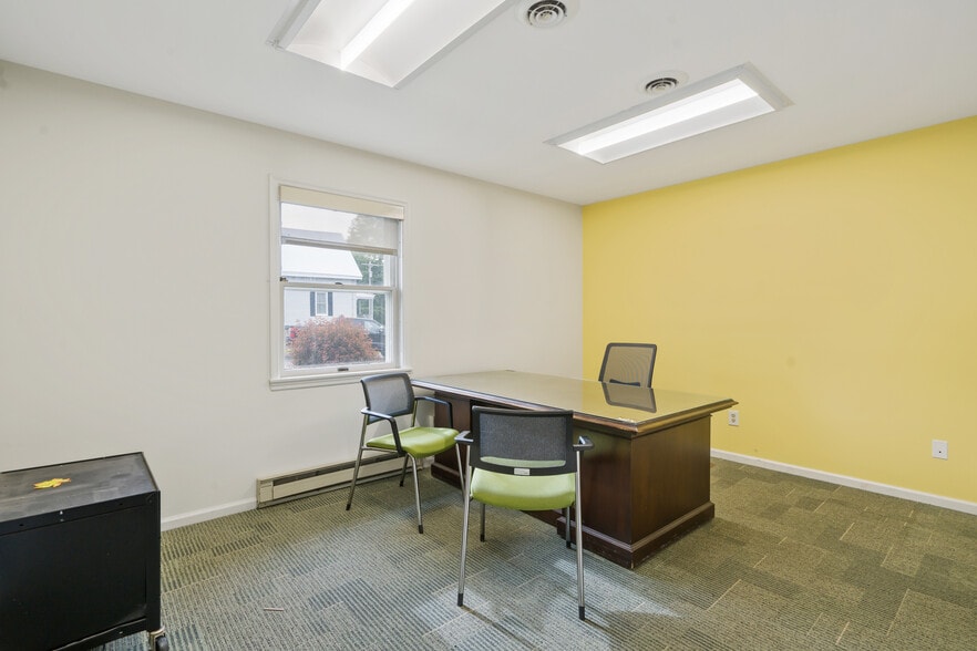 More Photos Of 7 Main St, Camden Bank For Sale