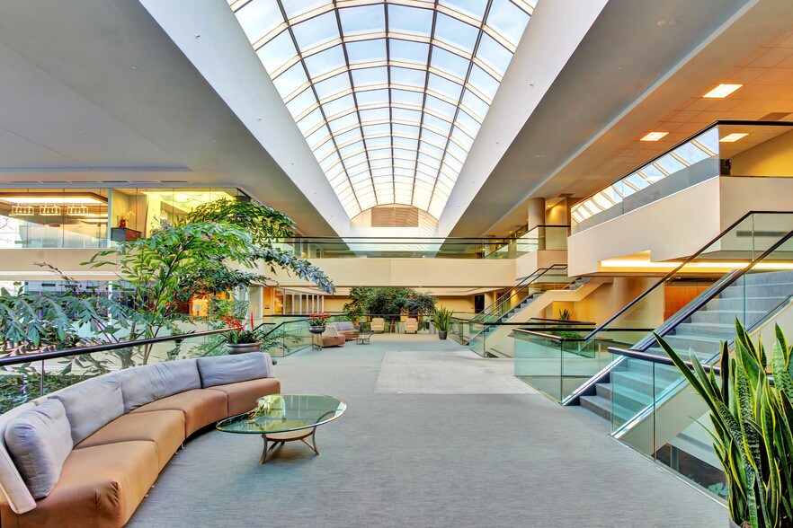 More Photos Of 9737 Great Hills Trl, Austin Office For Lease