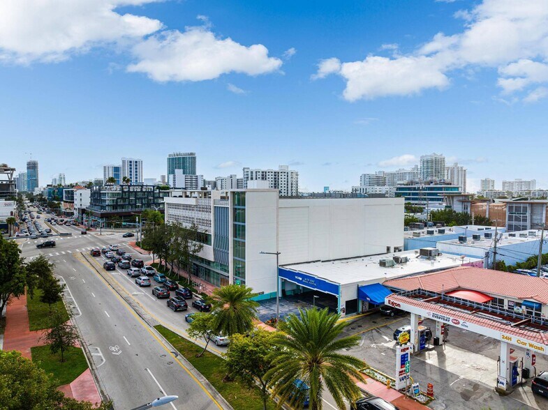 More Photos Of 1828 Alton Rd, Miami Beach Veterinarian Kennel For Sale