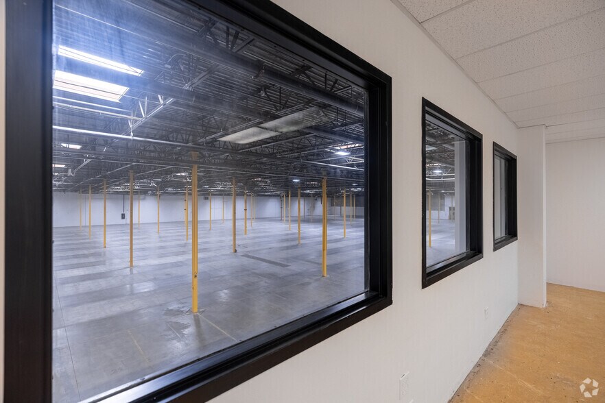 More Photos Of 3550 Odessa Way, Aurora Manufacturing For Lease