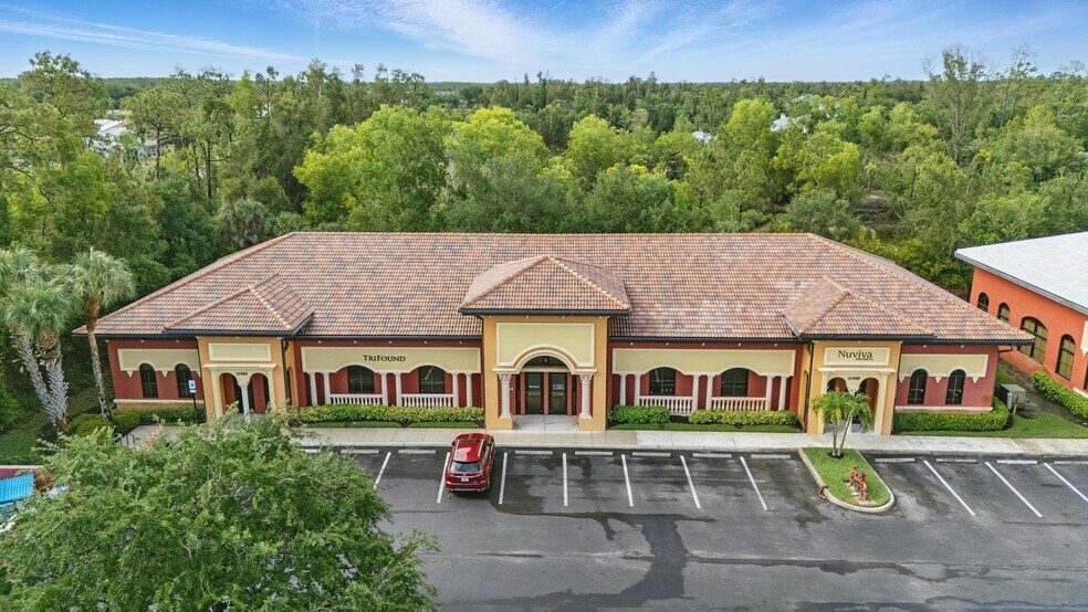 More Photos Of 13450 Parker Commons Blvd, Fort Myers Office For Sale
