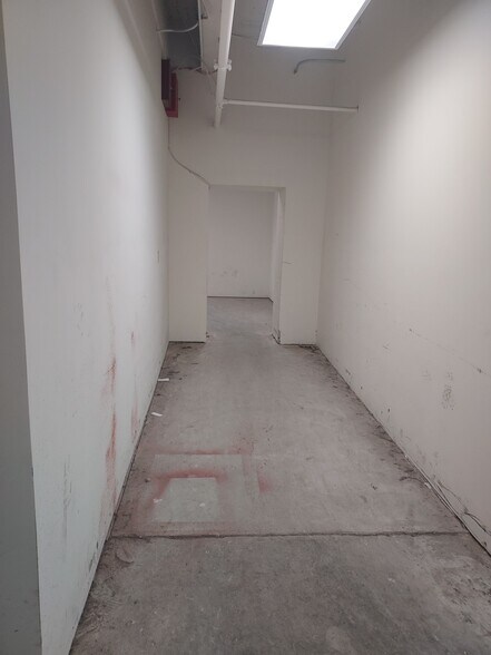 More Photos Of 17000-17030 Kercheval Ave, Grosse Pointe General Retail For Sale