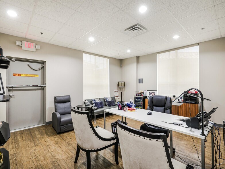 More Photos Of 7709 San Jacinto Pl, Plano Loft Creative Space For Sale