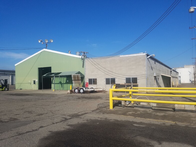 Primary Photo Of 705 E Whitmore Ave, Modesto Manufacturing For Lease