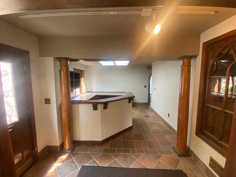 More Photos Of 912 Coolidge Rd, East Lansing Medical For Sale