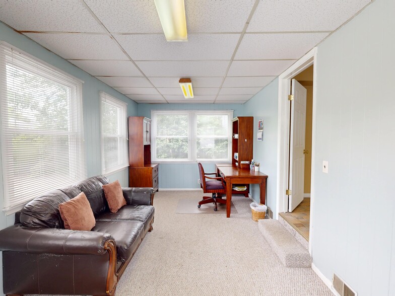 More Photos Of 1213 W 38th St, Erie Office Residential For Sale