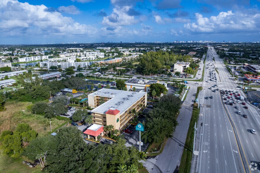 More Photos Of 5981 Okeechobee Blvd, West Palm Beach Hotel For Sale