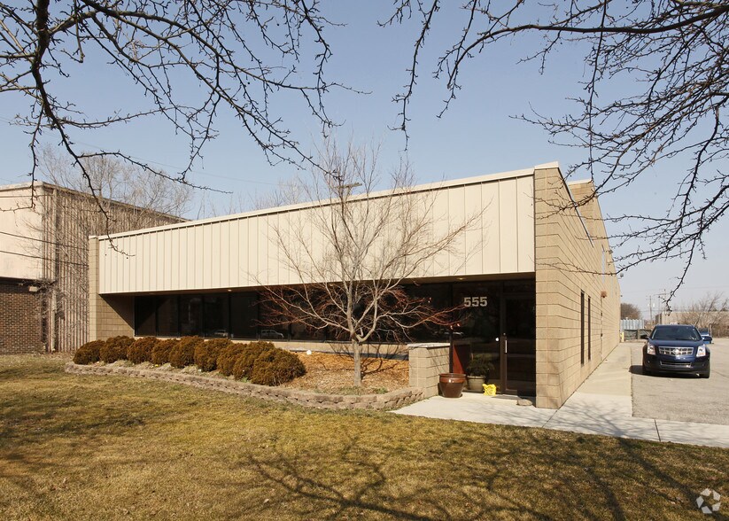 More Photos Of 555 Elmwood Dr, Troy Warehouse For Lease