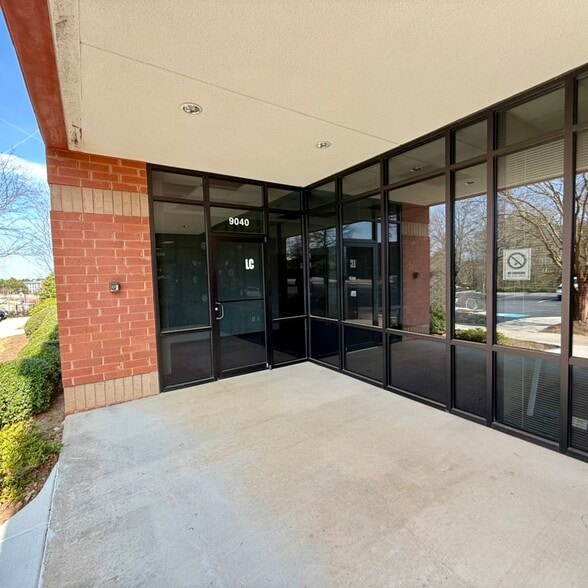 More Photos Of 9000 Peridot Pky, Stockbridge Unknown For Lease