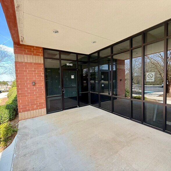 More Photos Of 9000 Peridot Pky, Stockbridge Unknown For Lease