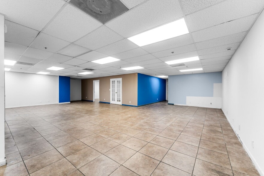 More Photos Of 7620 W 2nd Ct, Hialeah Warehouse For Sale