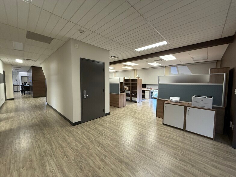 More Photos Of 518 Laura Av, Red Deer County Office For Sale