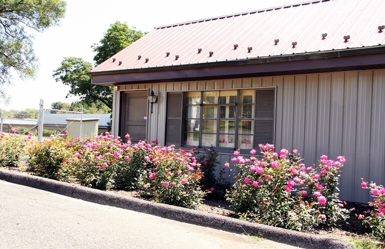 More Photos Of 600 Hays Ave, Staunton Distribution For Lease