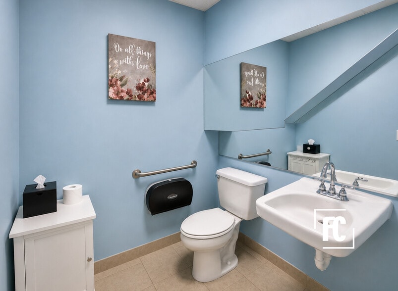 More Photos Of 310 SW Ocean Blvd, Stuart Medical For Sale