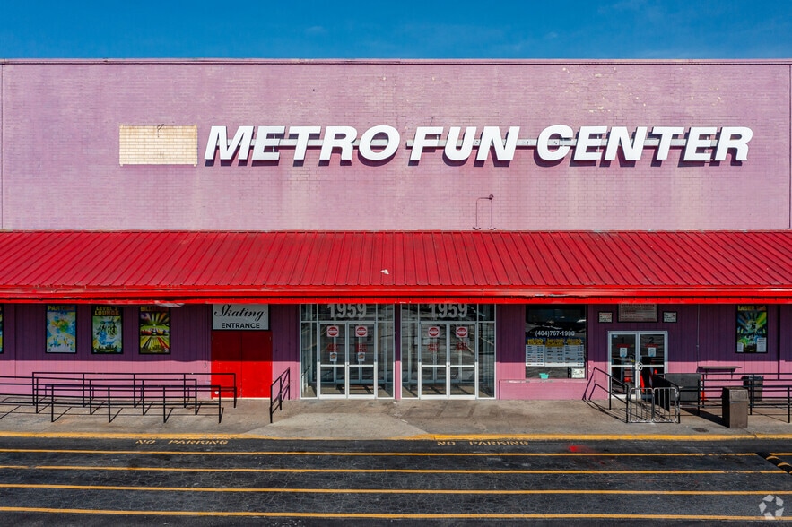 More Photos Of 1959 Metropolitan Pky SW, Atlanta Bowling Alley For Sale