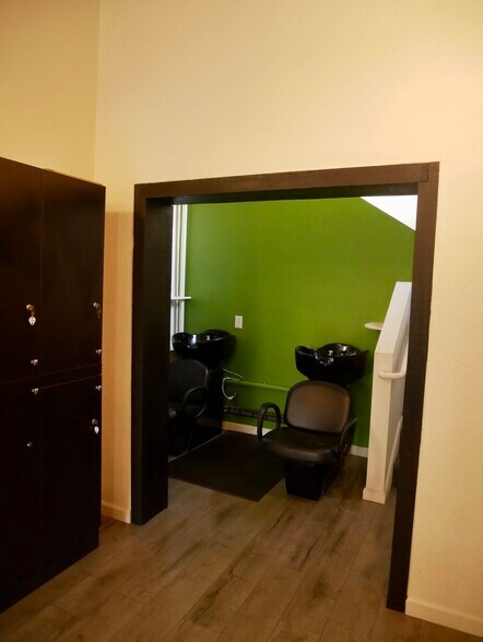 More Photos Of 434 E Main St, Ventura Storefront For Lease