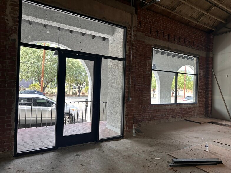 More Photos Of 15-35 E Toole Ave, Tucson Storefront For Lease