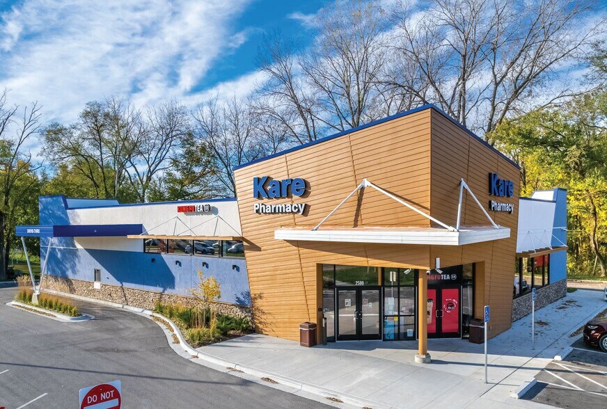 Primary Photo Of 2500 S 4th St, Leavenworth Drugstore For Sale