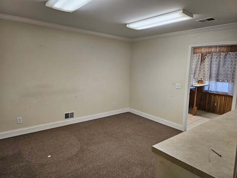 More Photos Of 301 Ramblin Rd, West Columbia Office For Sale