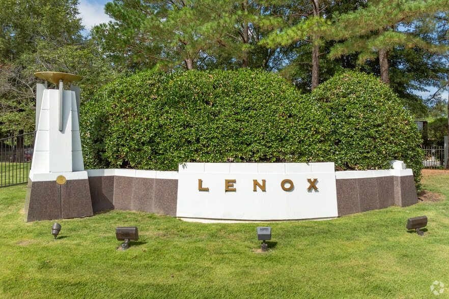 More Photos Of 6625 Lenox Park Dr, Memphis Office For Lease