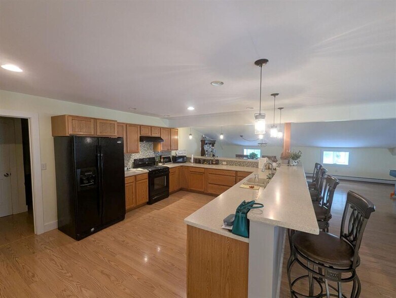 More Photos Of 225 Missing Link Rd, Bellows Falls Specialty For Sale