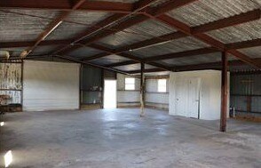 More Photos Of 22110 Palm Beach Blvd, Alva Warehouse For Sale