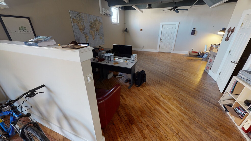 More Photos Of 330 N Institute St, Colorado Springs Freestanding For Sale