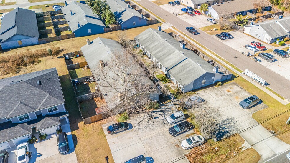 More Photos Of 7619 Indian Lakes Dr and 5126 Ricker Rd, Jacksonville Apartments For Sale