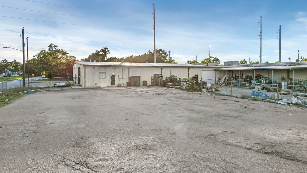 More Photos Of 5206 Telephone Rd, Houston Freestanding For Lease