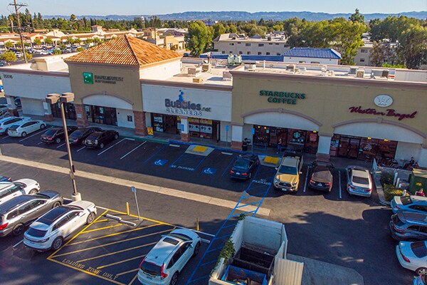 More Photos Of 20516 Devonshire St, Chatsworth Storefront For Lease