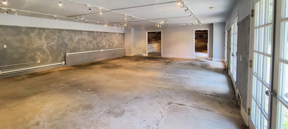 More Photos Of 259 Main St S, Woodbury Apartments For Lease
