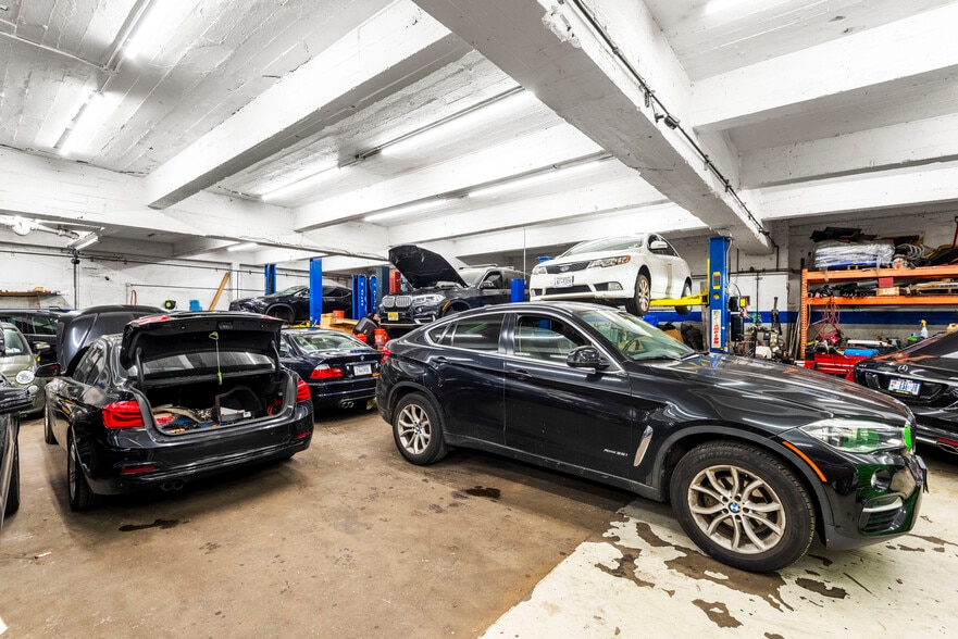 More Photos Of 45-35 39th St, Long Island City Warehouse For Lease