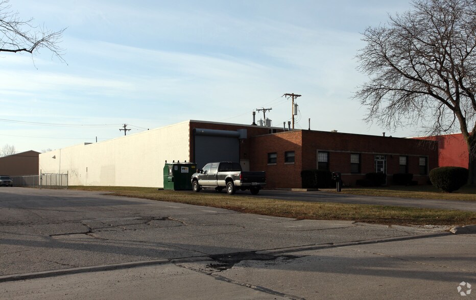 Primary Photo Of 1230 S Expressway Dr, Toledo Light Manufacturing For Lease