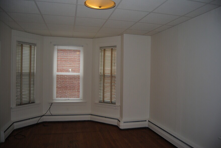 More Photos Of 711 Oak Hill Ave, Hagerstown Apartments For Sale