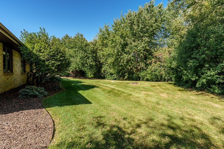 More Photos Of 7550 Rote Rd, Rockford Medical For Sale