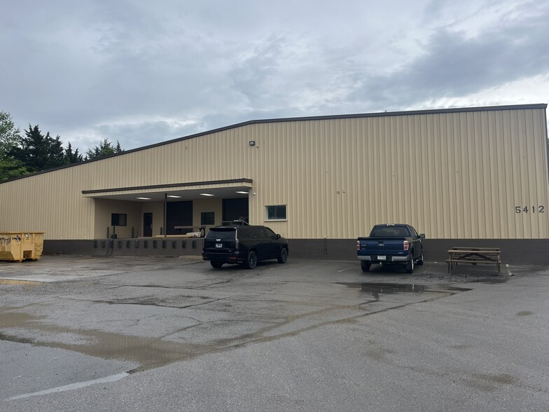 Primary Photo Of 5412 S Middlebrook Pike, Knoxville Warehouse For Lease